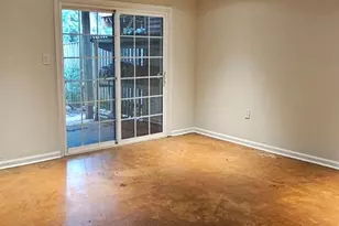 9346 McCarthy Woods Ct, Burke, VA 22015 - Photo 5