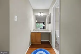 11717 Karbon Hill Ct, Reston, VA 20191 - Photo 17
