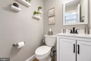 6500 Old Carriage Ln, Alexandria, VA 22315 - Photo 9