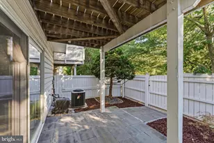 12066 Edgemere Cir, Reston, VA 20190 - Photo 9