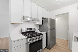 2341 Freetown Ct, Reston, VA 20191 - Photo 5