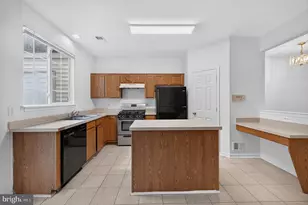 2426 Corn Crib Ct, Herndon, VA 20171 - Photo 11