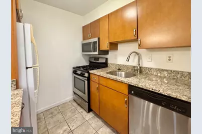 5932 Cove Landing Road #302D, Burke, VA 22015 - Photo 7