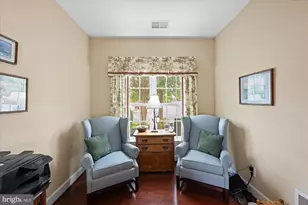 8930 Pink Carnation Ct, Lorton, VA 22079 - Photo 5