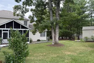 902 Leona Ln, Herndon, VA 20170 - Photo 3
