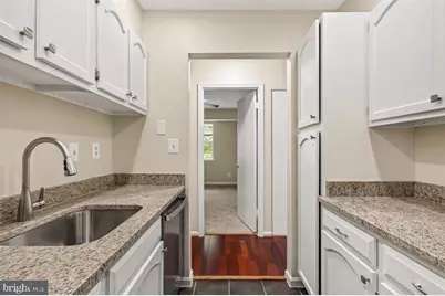 5835 Cove Landing Road #304, Burke, VA 22015 - Photo 15