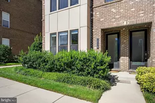 14429 Beckett Glen Cir, Chantilly, VA 20151 - Photo 5