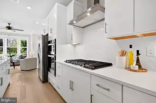 14429 Beckett Glen Cir, Chantilly, VA 20151 - Photo 19