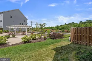 2604 Loganberry Dr, Herndon, VA 20171 - Photo 45
