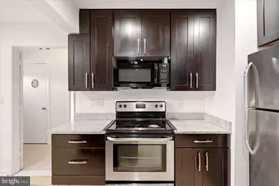 6152 Strasburg Drive, Centreville, VA 20121 - Photo 7