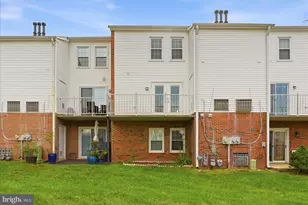 6152 Strasburg Dr, Centreville, VA 20121 - Photo 25