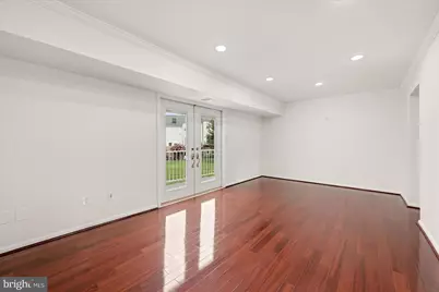 6152 Strasburg Drive, Centreville, VA 20121 - Photo 9