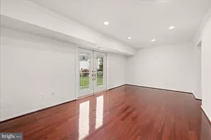 6152 Strasburg Dr, Centreville, VA 20121 - Photo 9