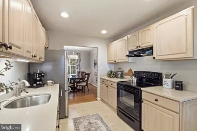 6424 Alloway Court, Springfield, VA 22152 - Photo 5