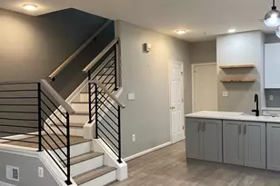 4465 Beacon Grove Cir, Fairfax, VA 22033 - Photo 7