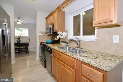 2215 Sanibel Drive, Reston, VA 20191 - Photo 9