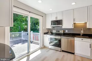 7223 Ashview Dr, Springfield, VA 22153 - Photo 11