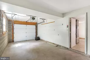 7223 Ashview Dr, Springfield, VA 22153 - Photo 39