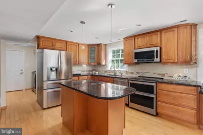 12805 Gatepost Court, Herndon, VA 20171 - Photo 15