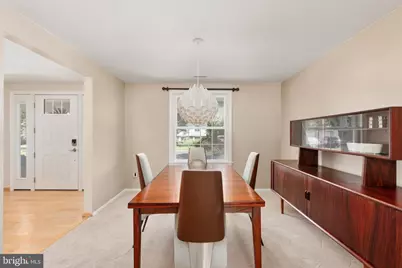 12805 Gatepost Court, Herndon, VA 20171 - Photo 9