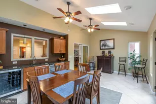 1700 Abbey Oak Dr, Vienna, VA 22182 - Photo 15