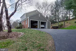 1700 Abbey Oak Dr, Vienna, VA 22182 - Photo 33