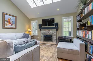 1700 Abbey Oak Dr, Vienna, VA 22182 - Photo 11