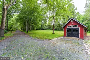 9709 Arnon Chapel Rd, Great Falls, VA 22066 - Photo 25