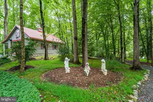 9709 Arnon Chapel Rd, Great Falls, VA 22066 - Photo 21