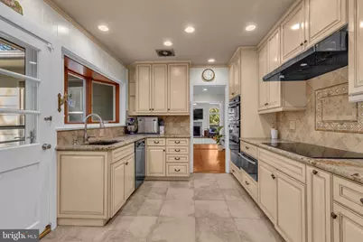 11100 Pelham Lane, Fairfax, VA 22030 - Photo 3