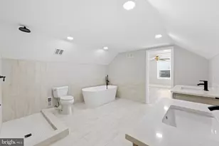 717 Kentland Dr, Great Falls, VA 22066 - Photo 51