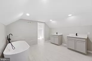717 Kentland Dr, Great Falls, VA 22066 - Photo 45