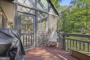 2025 Mock Orange Ct, Reston, VA 20191 - Photo 43