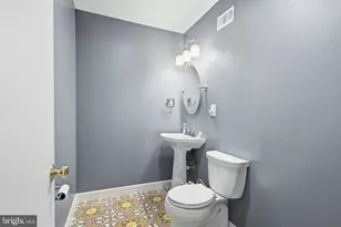 2025 Mock Orange Ct, Reston, VA 20191 - Photo 19