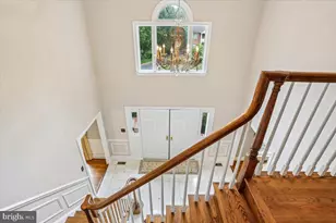 899 Linganore Dr, McLean, VA 22102 - Photo 3