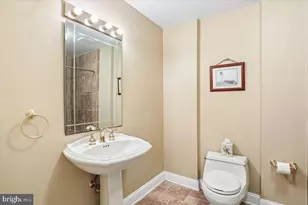 899 Linganore Dr, McLean, VA 22102 - Photo 53