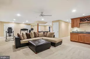899 Linganore Dr, McLean, VA 22102 - Photo 45