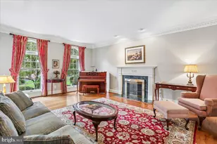 899 Linganore Dr, McLean, VA 22102 - Photo 5