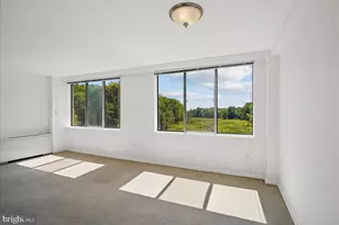 6631 Wakefield Dr, Alexandria, VA 22307 - Photo 5