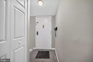 11252 Chestnut Grove Square, Reston, VA 20190 - Photo 3