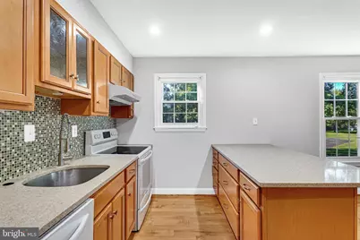 9236 Sand Creek Court, Burke, VA 22015 - Photo 15