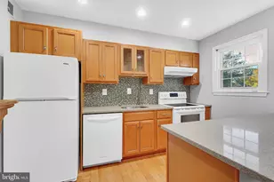 9236 Sand Creek Ct, Burke, VA 22015 - Photo 13