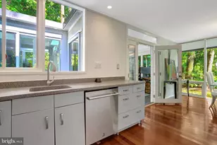 2412 Brentwood Pl, Alexandria, VA 22306 - Photo 17