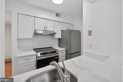 8509-A Barrington Court, Springfield, VA 22152 - Photo 9