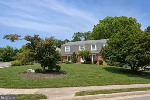 10704 Stanhope Pl, Fairfax, VA 22032 - Photo 3