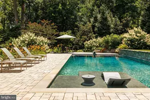 927 Hickory Run Ln, Great Falls, VA 22066 - Photo 5
