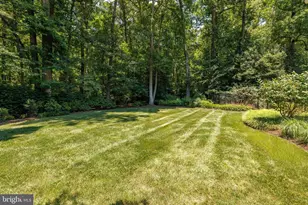 927 Hickory Run Ln, Great Falls, VA 22066 - Photo 11