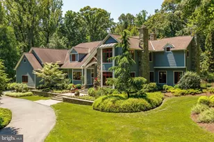 927 Hickory Run Ln, Great Falls, VA 22066 - Photo 1
