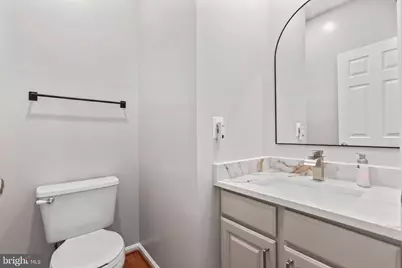 7912 Bracksford Court, Fairfax Station, VA 22039 - Photo 5