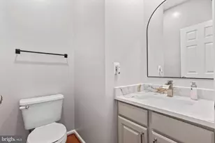 7912 Bracksford Ct, Fairfax Station, VA 22039 - Photo 5